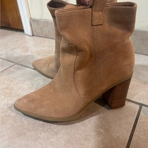 Women's Tan Suede Ankle Boots